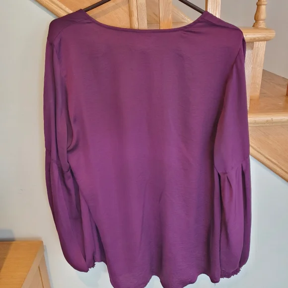 Cabi Beguile Blouse Top - Picture 4 of 8